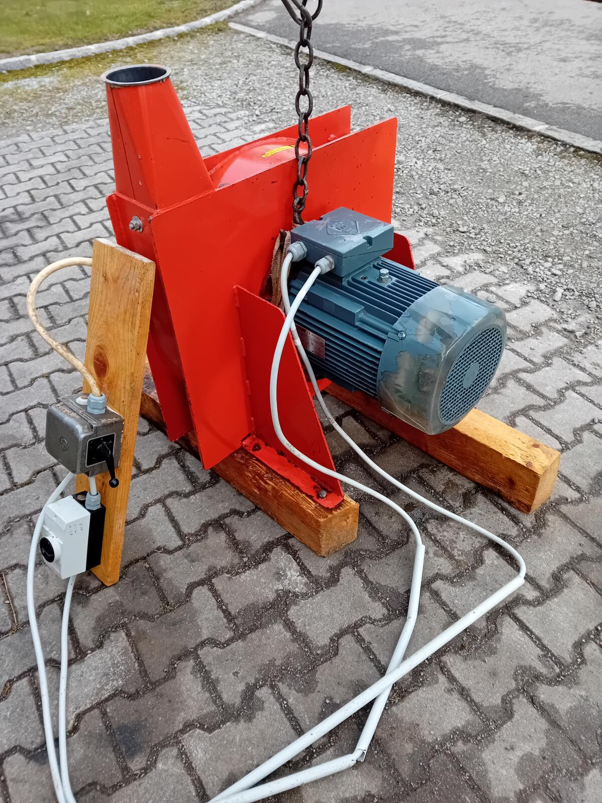 Getreidemischer mit Gebläseshammermühle 2