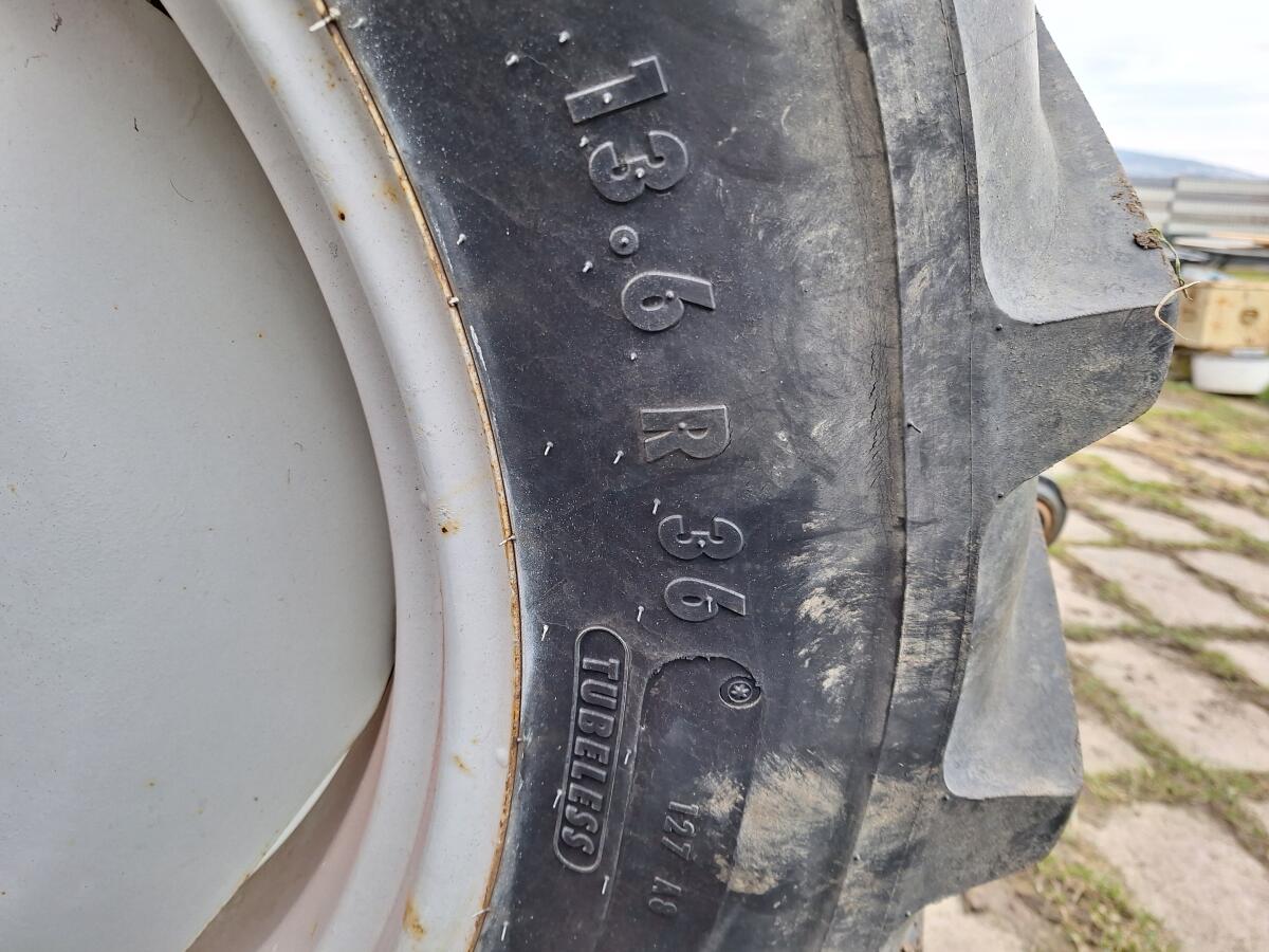 Traktor Reifen 13,6 R 36 2