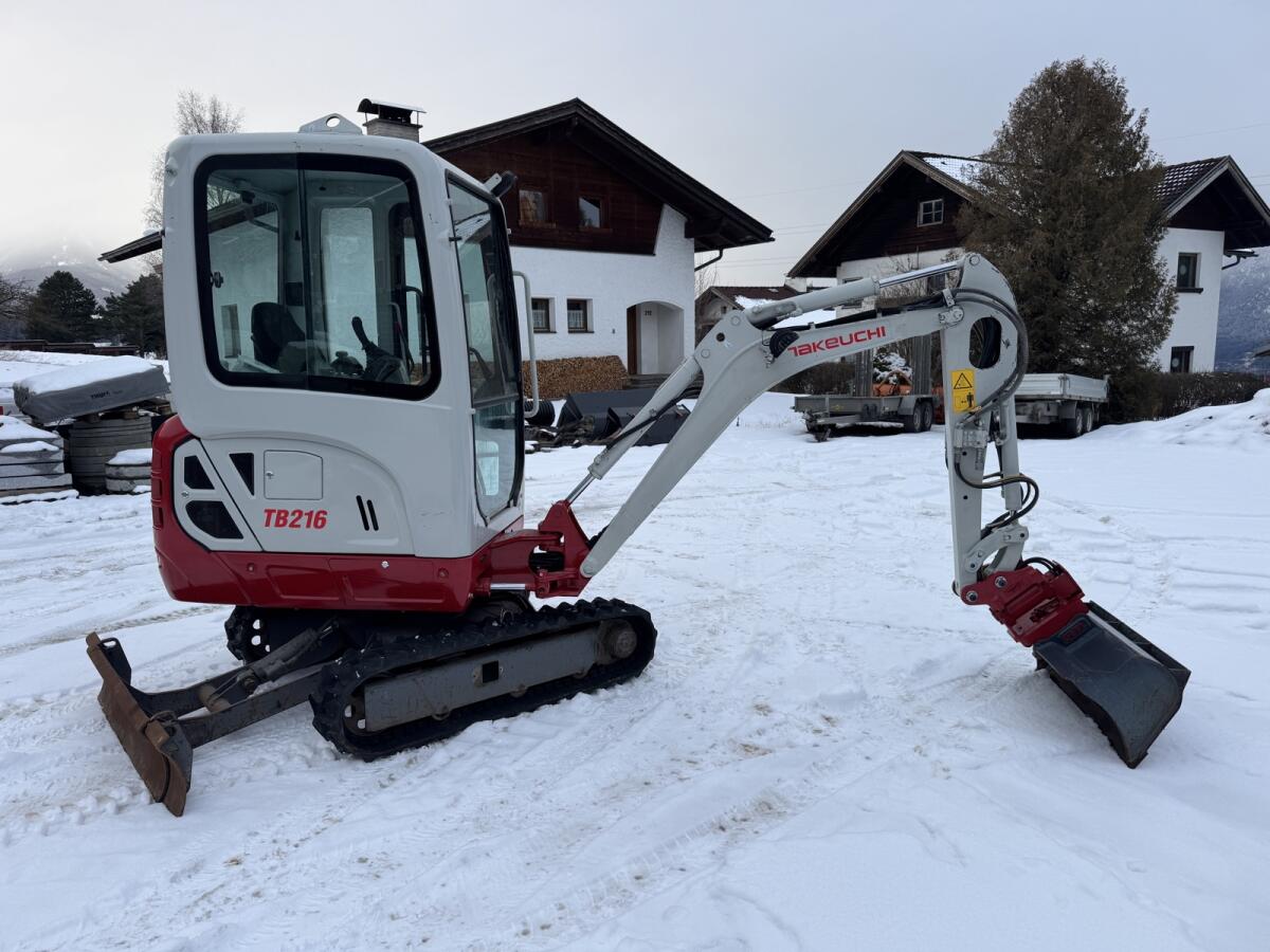 Takeuchi TB216 2