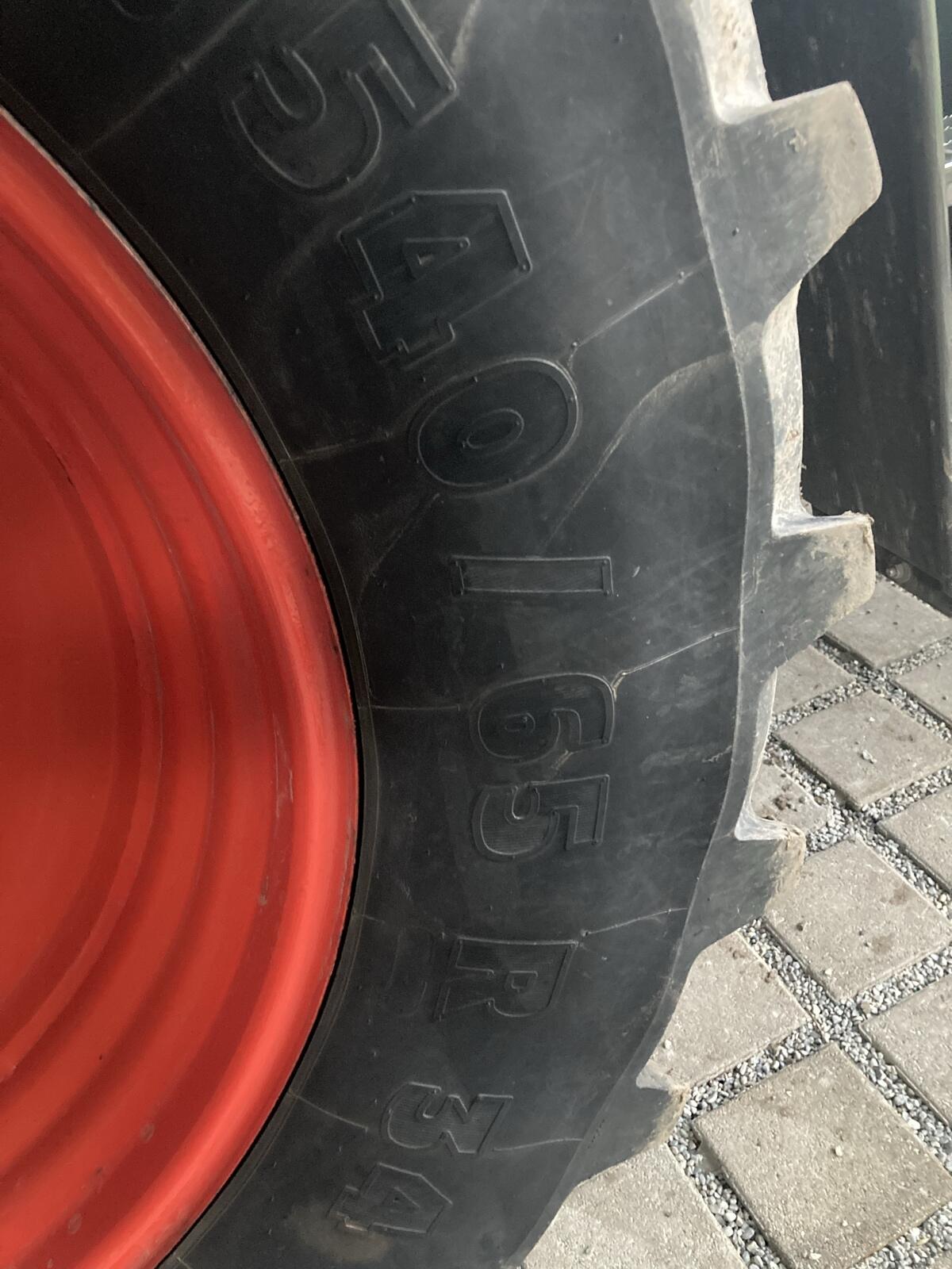 Verkaufe Kompletträder Fendt 309c 3