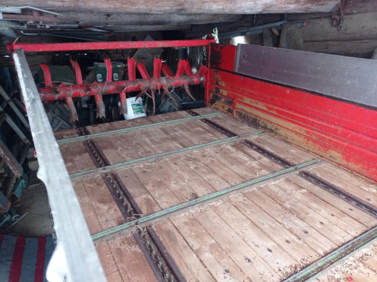 Miststreuer Pöttinger 2500 2