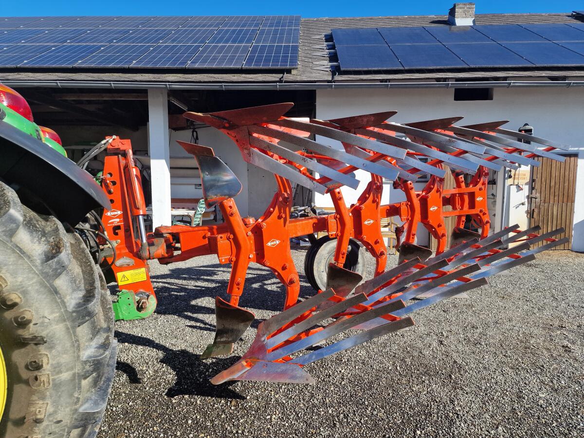 Kuhn Vari-Master 121 4-Schar Pflug 3