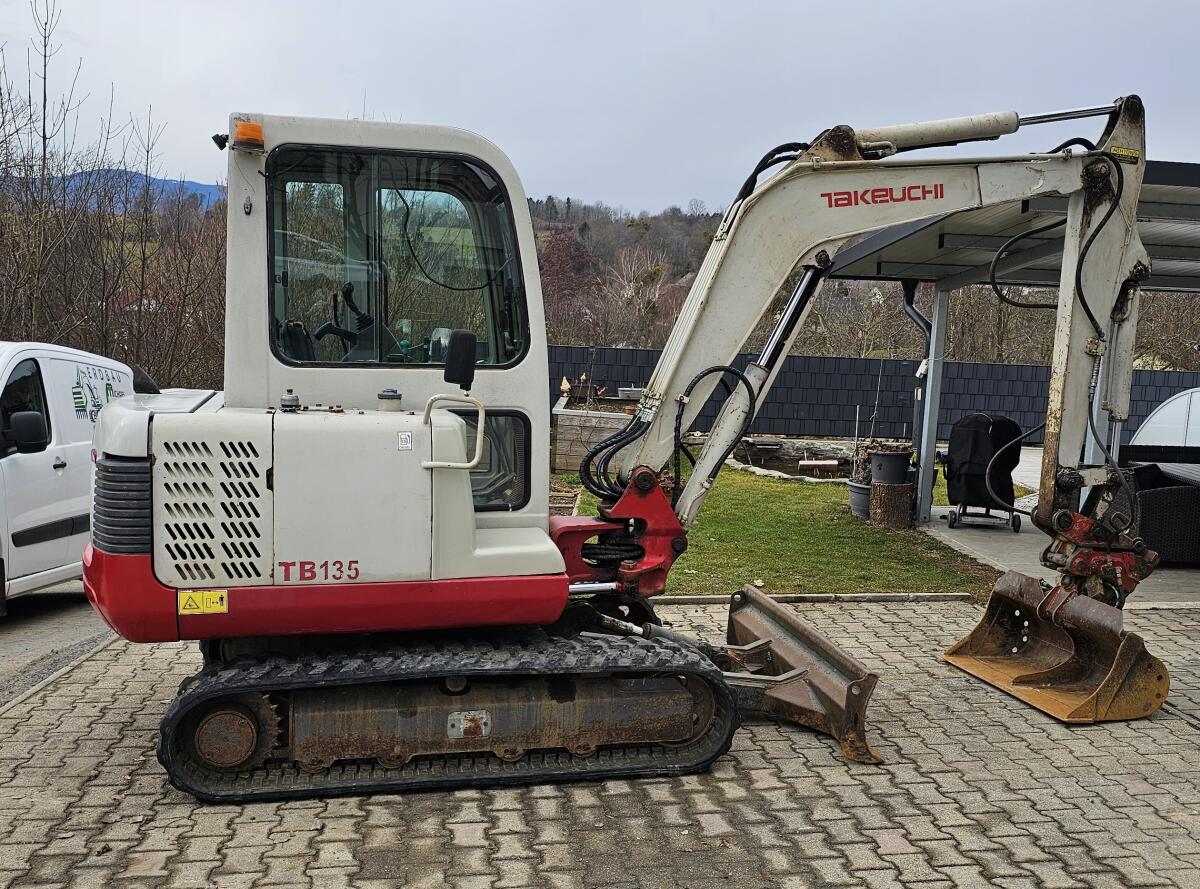 Takeuchi TB135 Minibagger 2