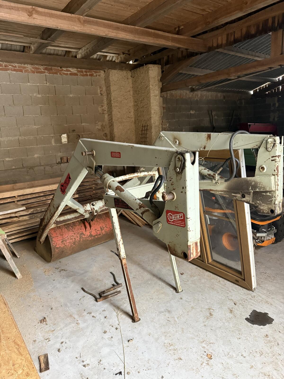 Steyr 8055 mit Hauer Frontlader 3