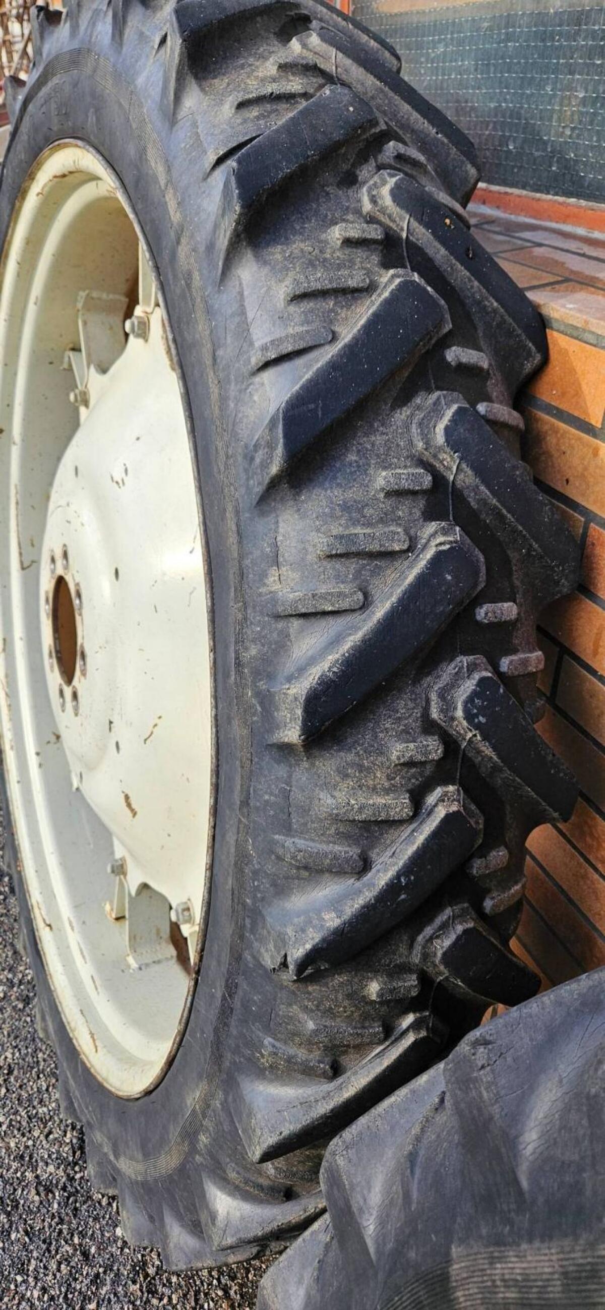 9.5 R44 Kleber Pflegebereifung 3