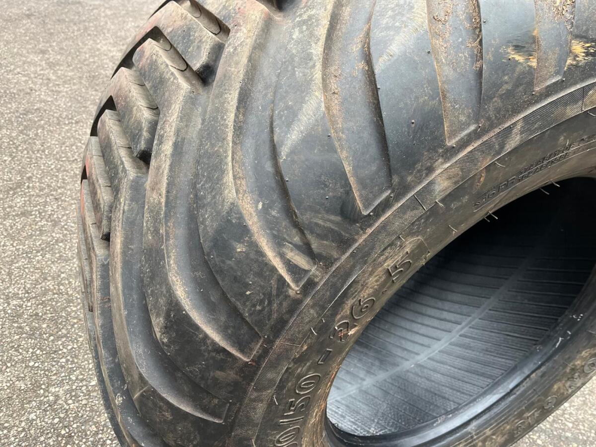 Reifen BKT 700-50/26,5 und Rollboden neu Krone V 150 Comprima 2