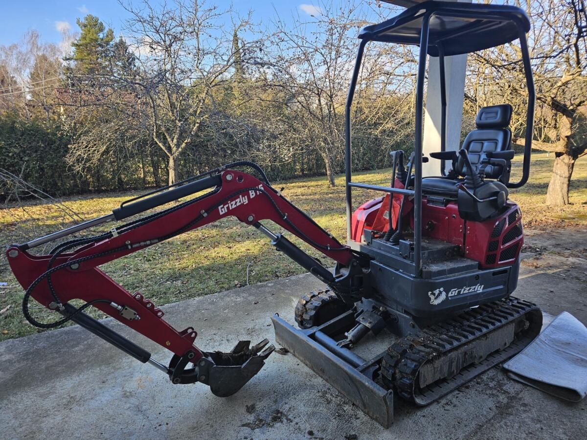 Minibagger Raupenbagger Grizzly B15 inkl. Anhänger 2