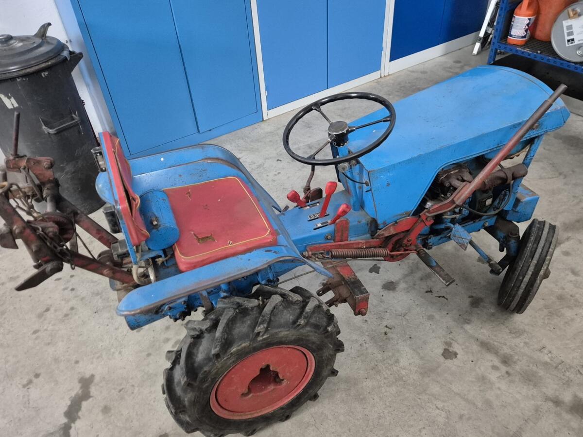 Gutbrot Superior Type 1030 Kleingarten Traktor Oldtimer 3