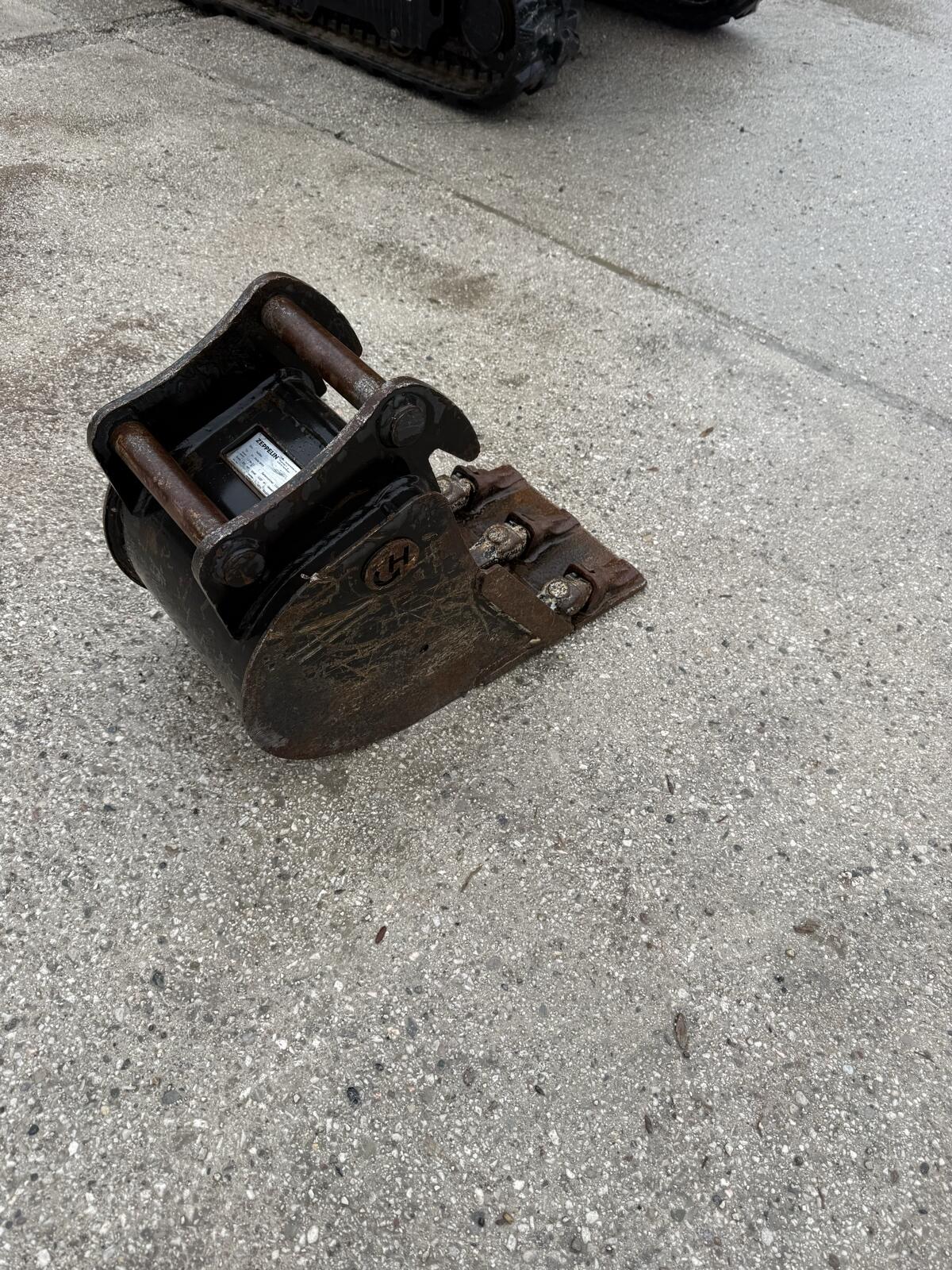 Henle Tieflöffel 300 mm für 1-2 t Bagger mit MH 03 2