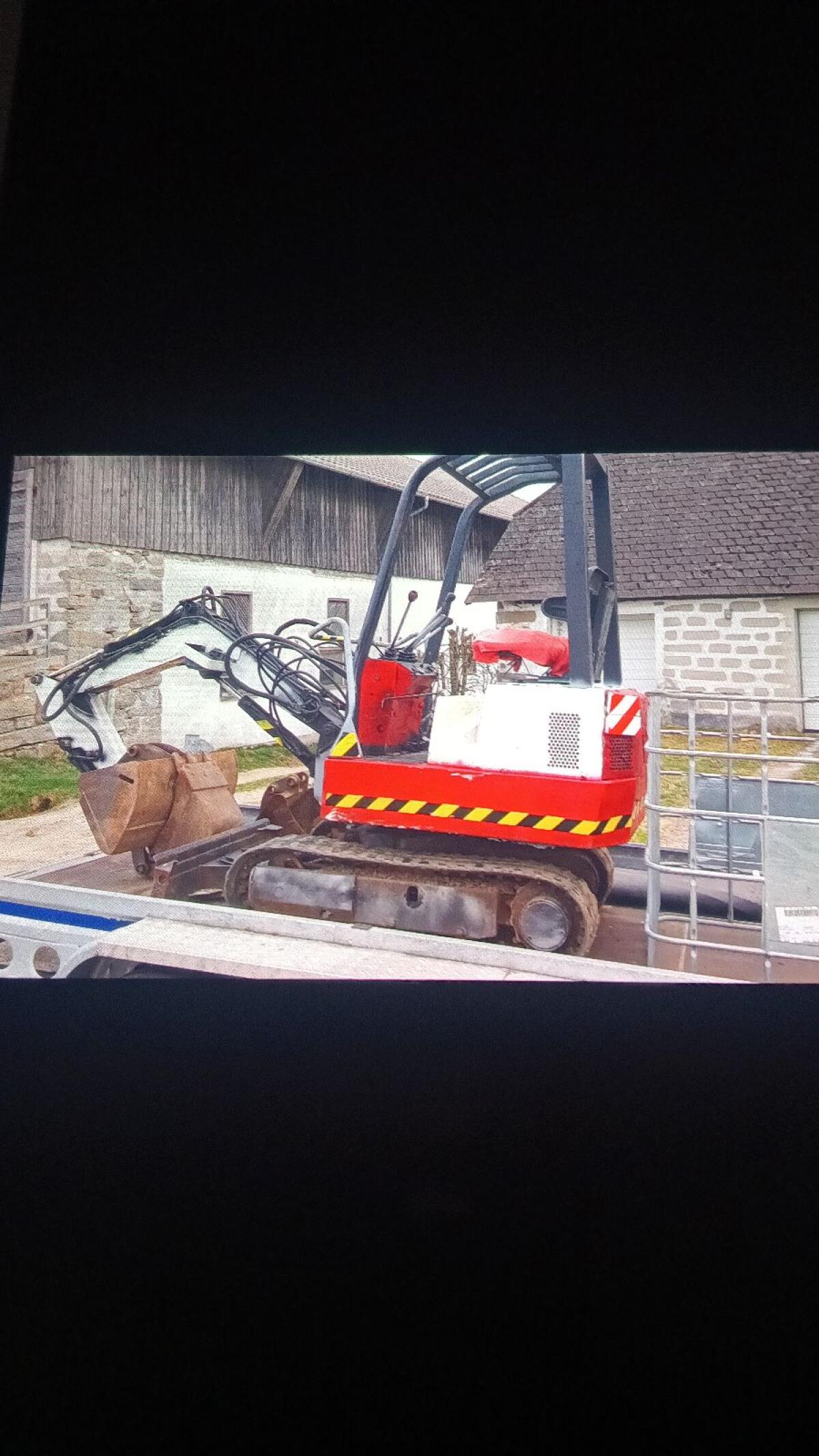 Minibagger 1.500 kg Takeuchi TB 15 2