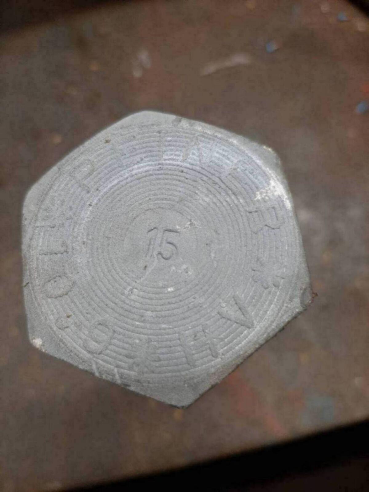 11 M 27x160 HV Schrauben 3