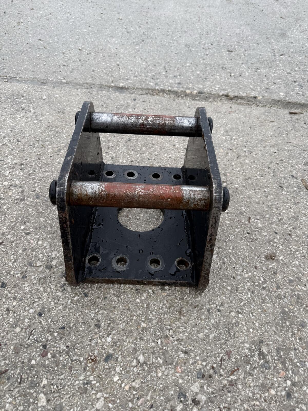 KSW Adapterplatte für 1-2,5 t Bagger mit Martin MH 03 2