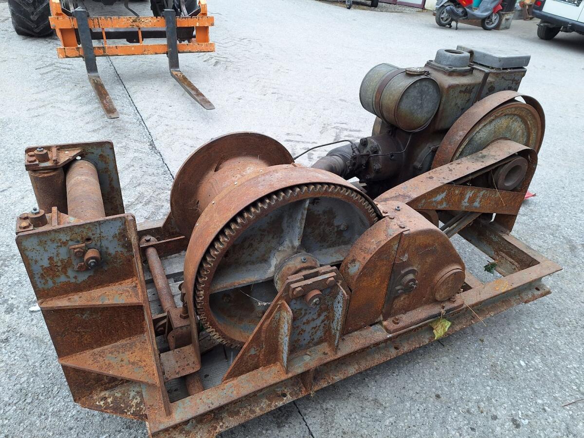 Verkaufe alte Seilwinde 2