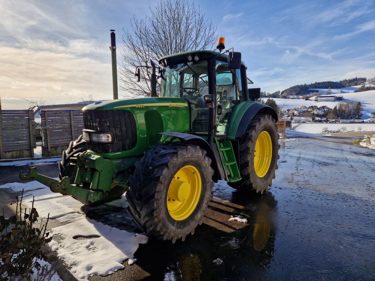 John Deere 6920 2