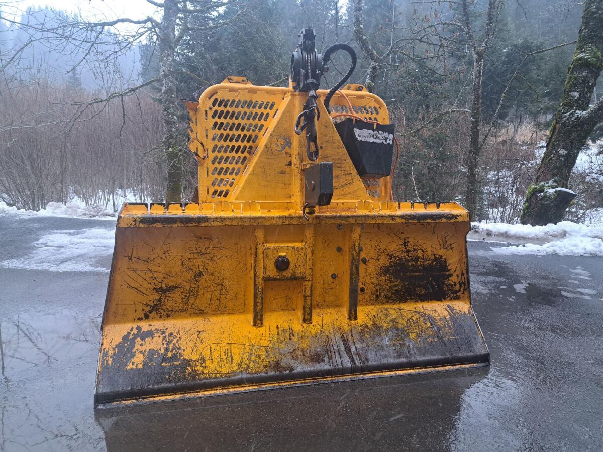 Uniforest 80 EH Seilwinde mit Funk 3