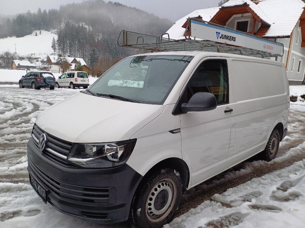 VW T6 Transporter mit Schwerlastdachträger 2