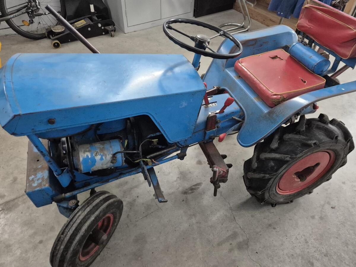 Gutbrot Superior Type 1030 Kleingarten Traktor Oldtimer 2