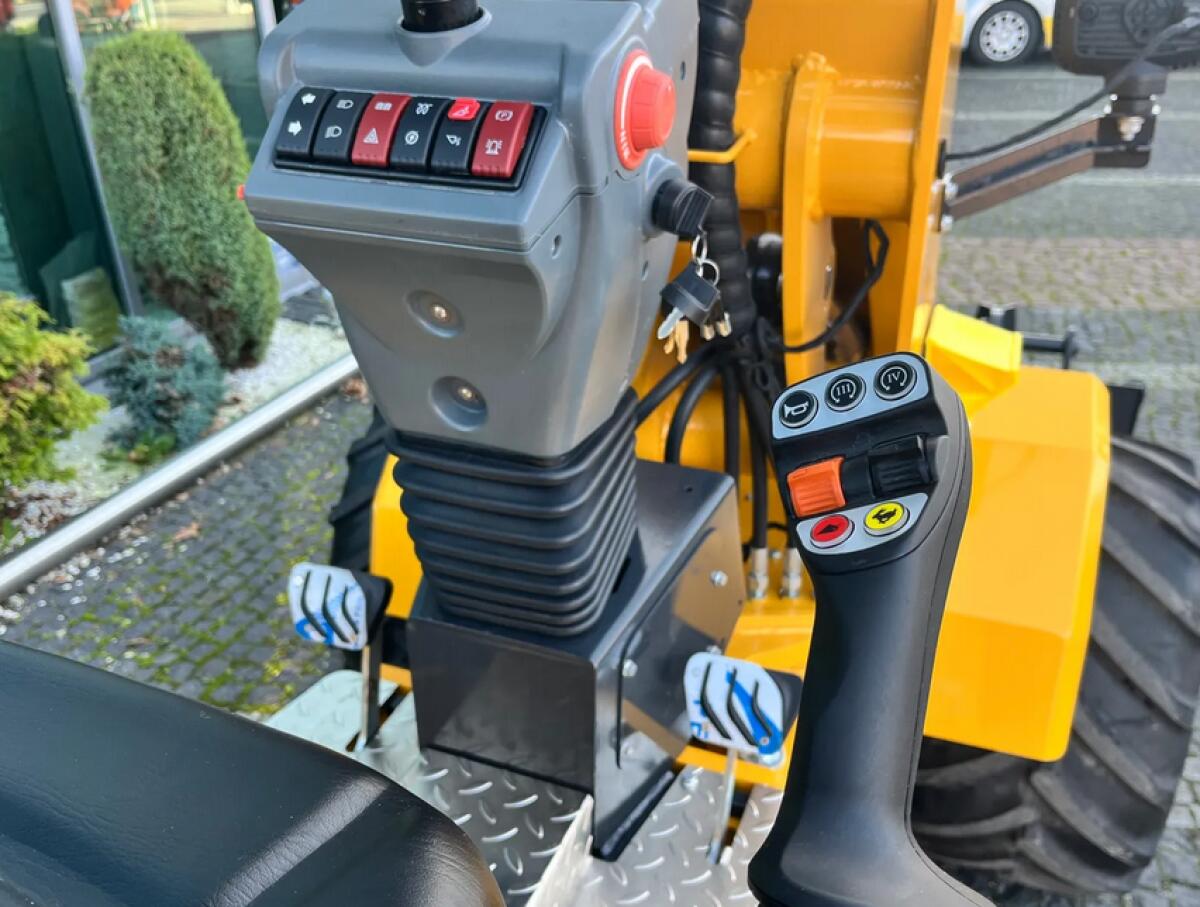 Mini-Teleskop Radlader NEU 4x4 Teleskoparm Yanmar Motor 909T 2