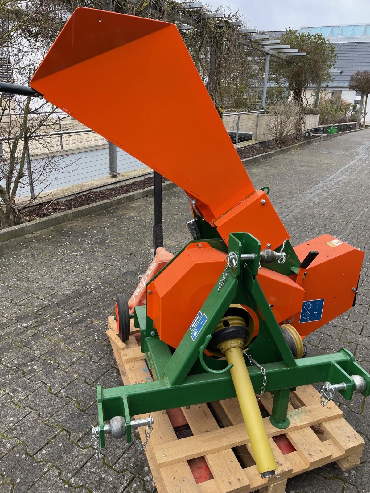 Posch Profi-Häcksler Typ M3200S 2