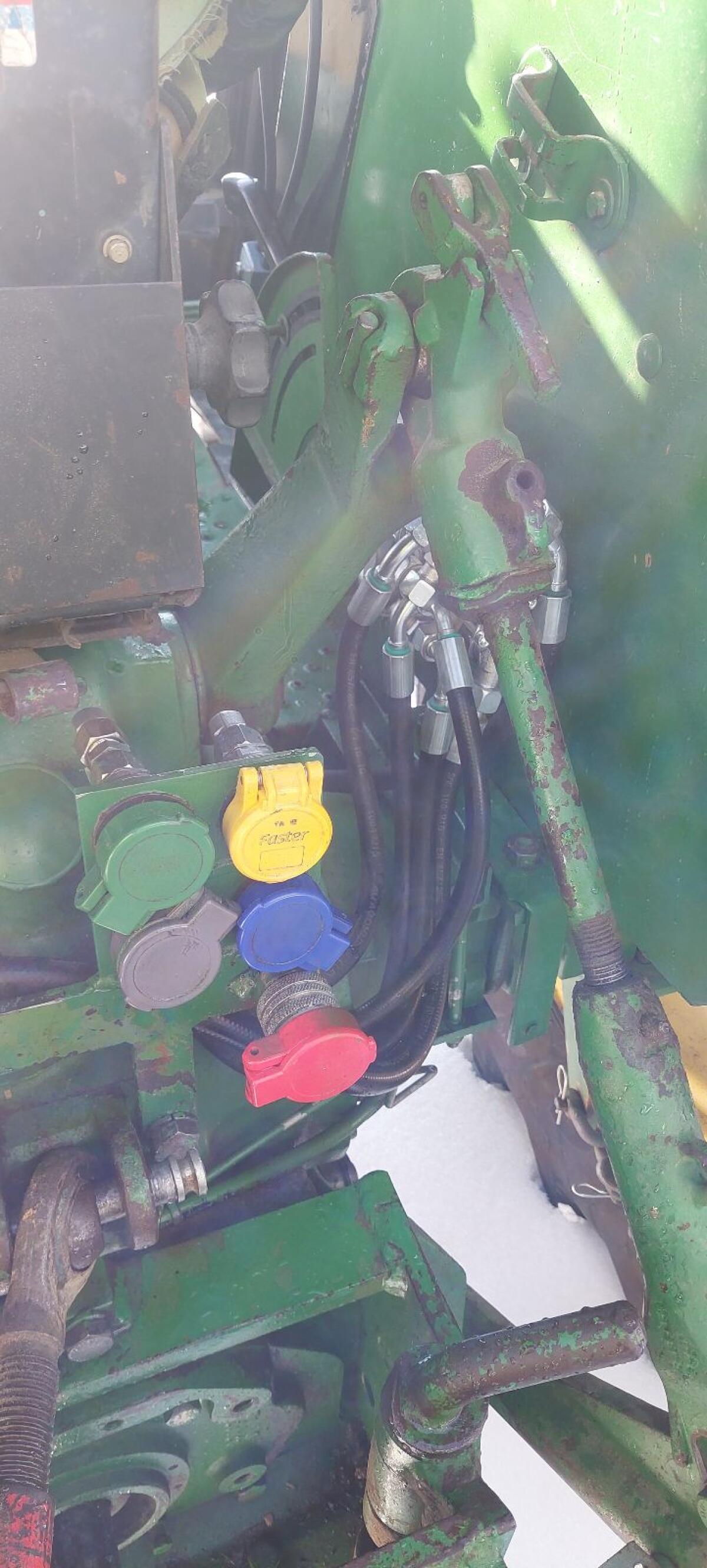 John Deere 1040 Allrad Pickerlfrei 3