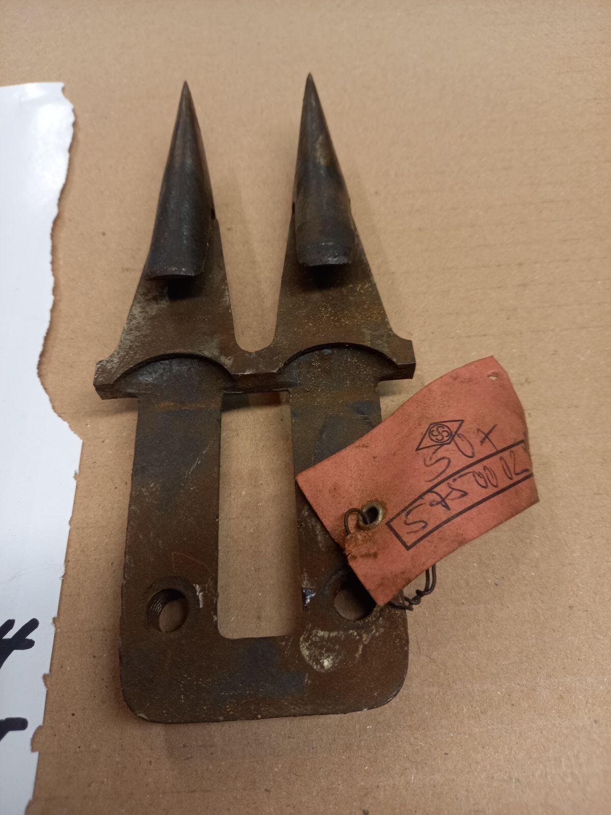 Doppel-Finger Stocky & Schmitz Tiefschnitt 2