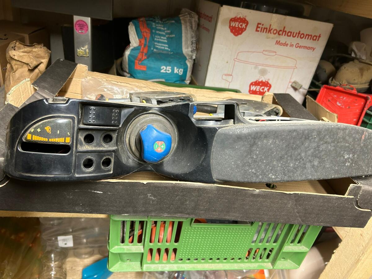 Schleppersitz - Grammer Maximo Dynamic, Bedienarmlehne 3