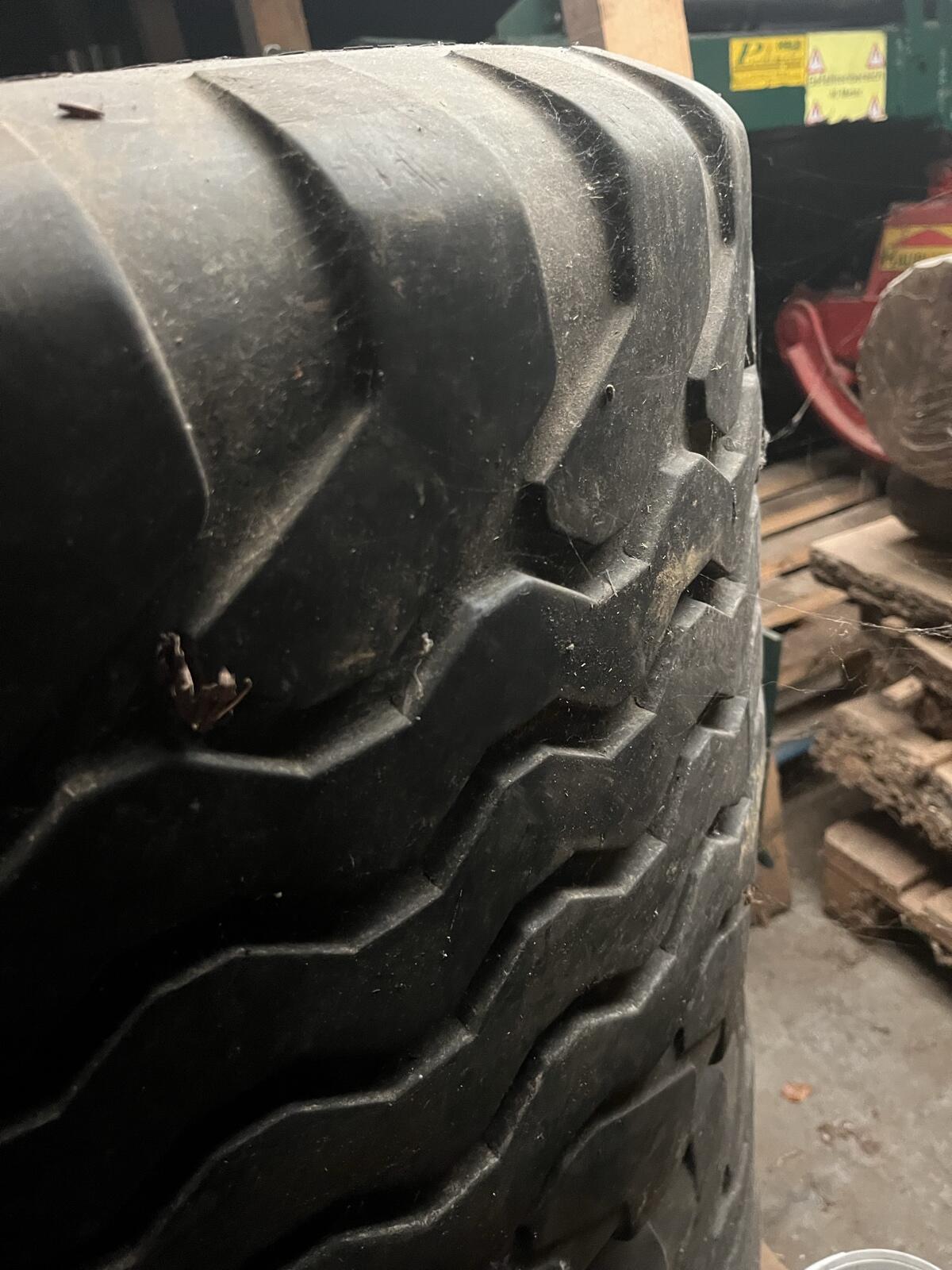 Verkaufe Reifengummi 500/55 R20 2