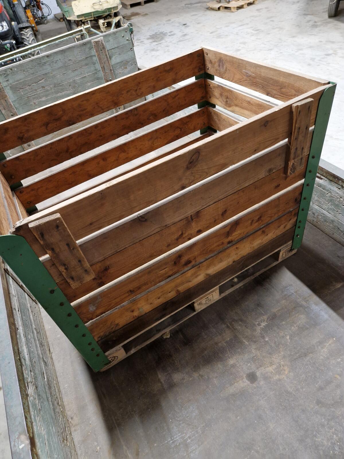 Gitterboxen, Holzboxen, Flaschenkisten 2