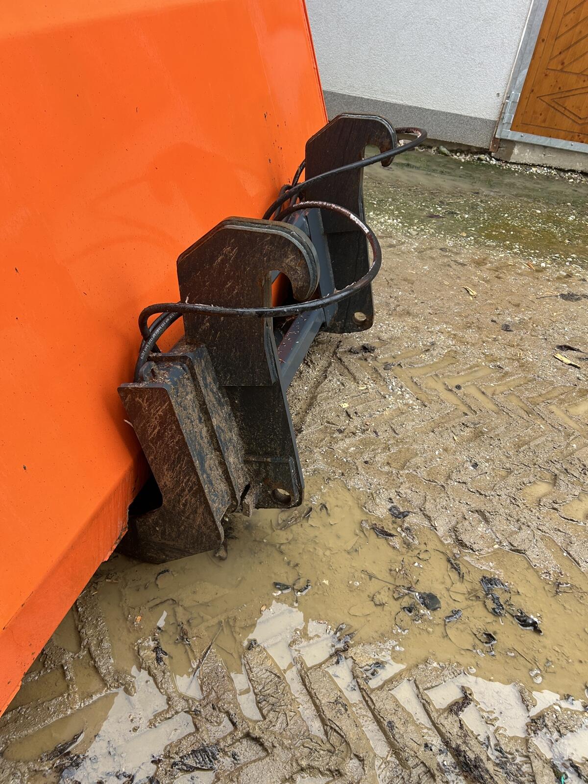 Hochkippschaufel Volvo 3