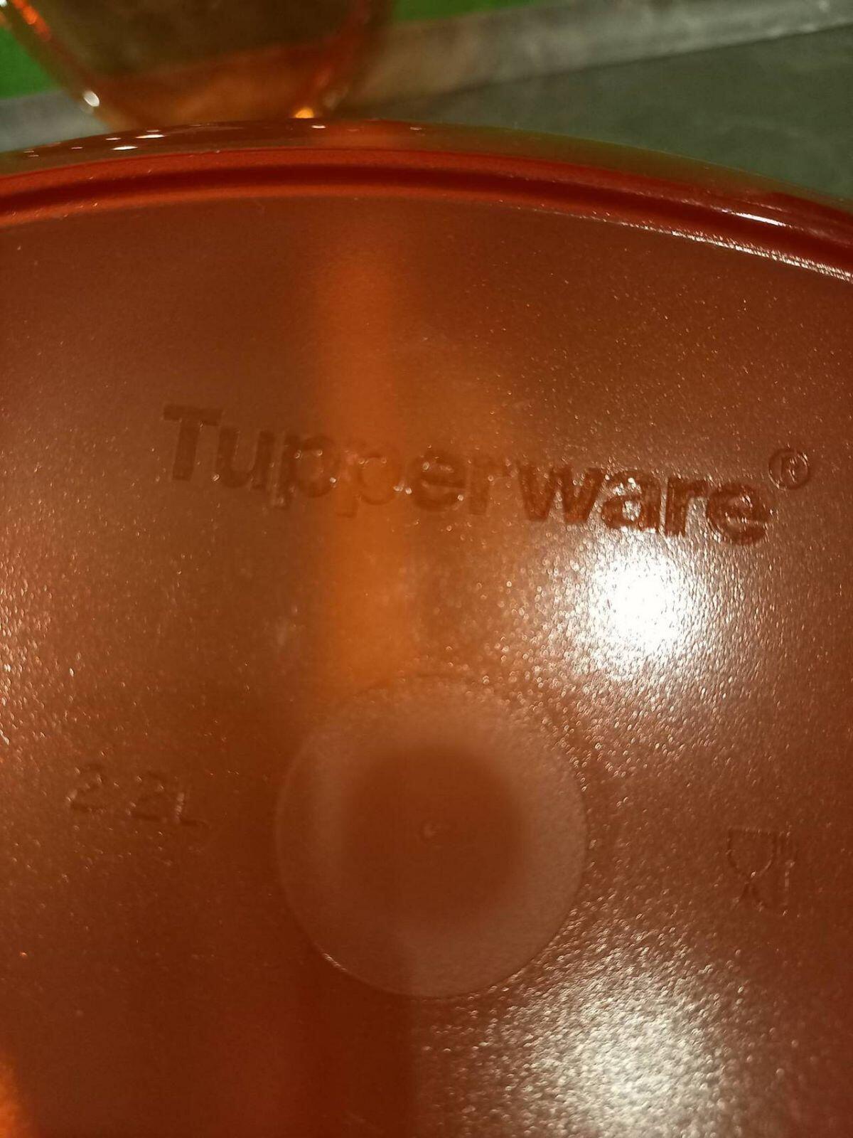 3-eckige Tupperware-Dose 3