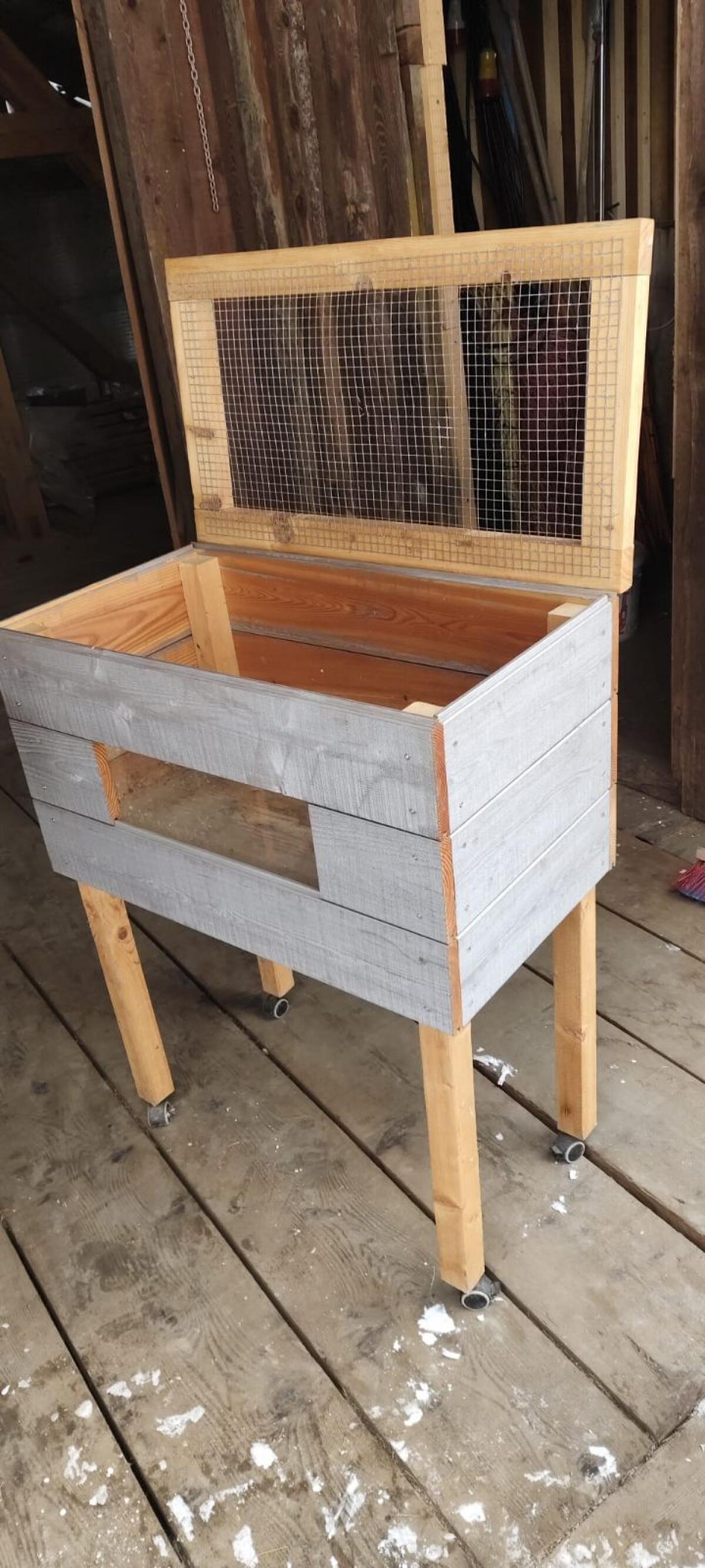 Käfig, Aufzuchtbox 3