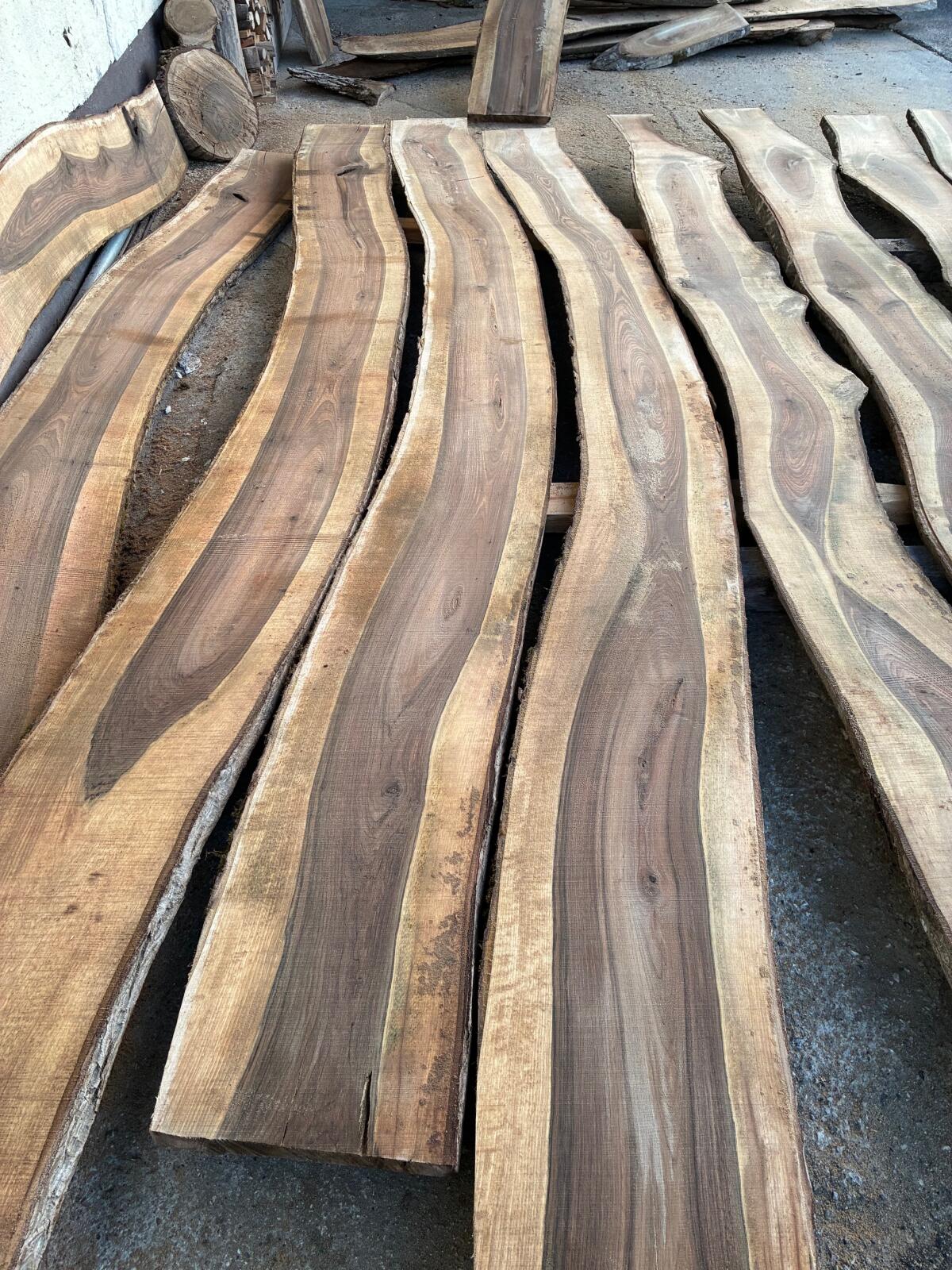 Nussholz geschnitten 2