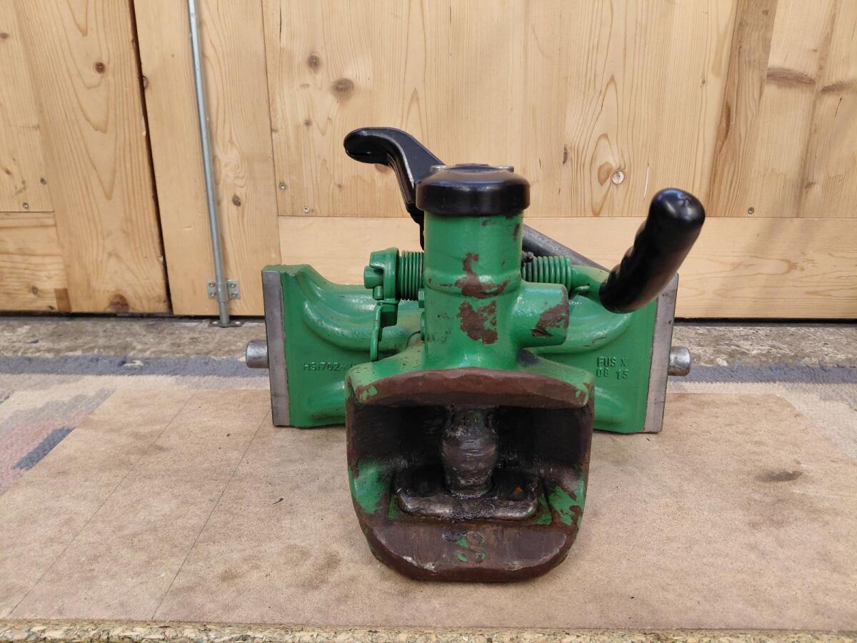 John Deere Anhängekupplung 38 mm Zugmaul Zugöse 3