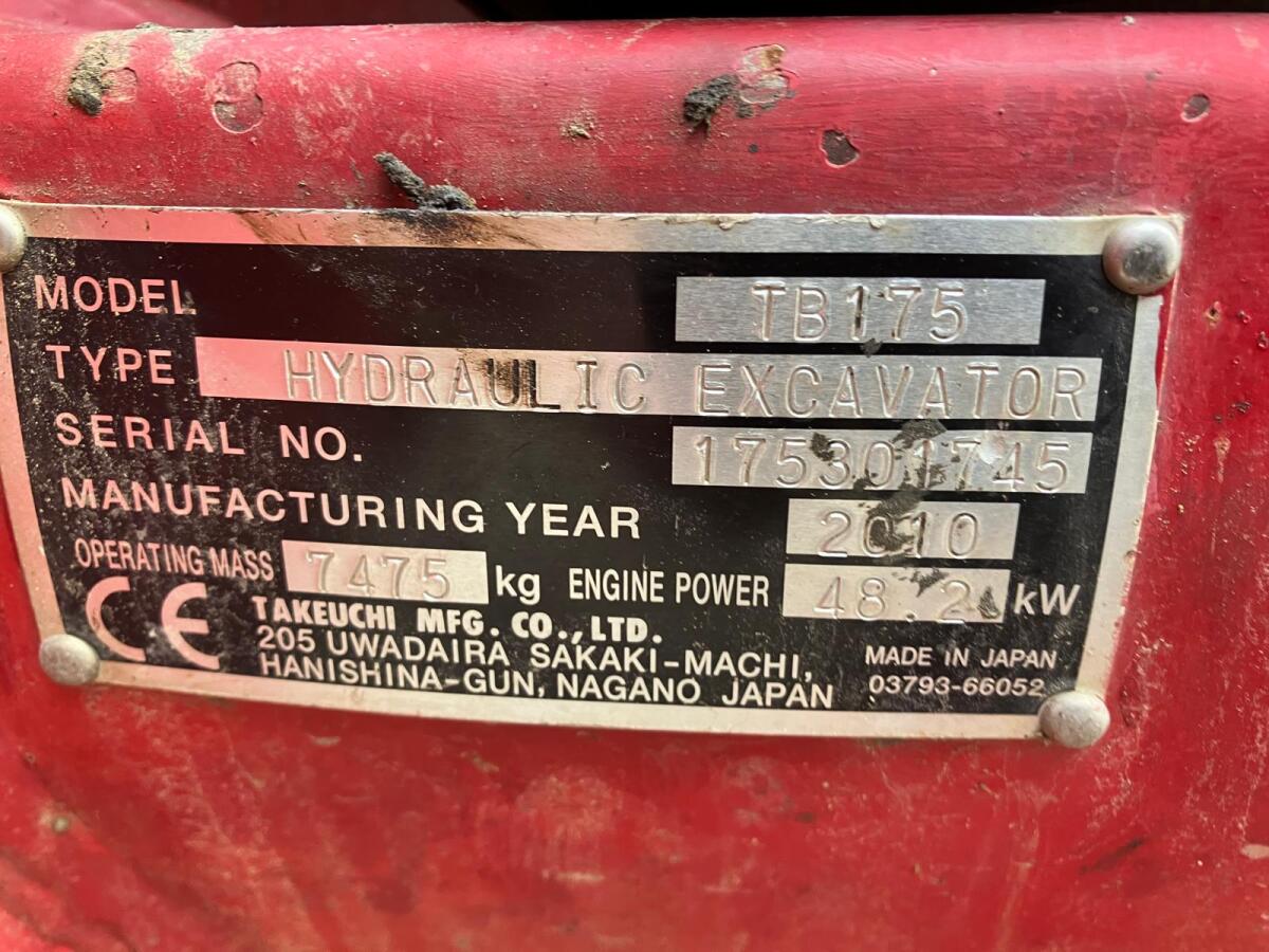 Takeuchi Kompaktbagger TB175 3