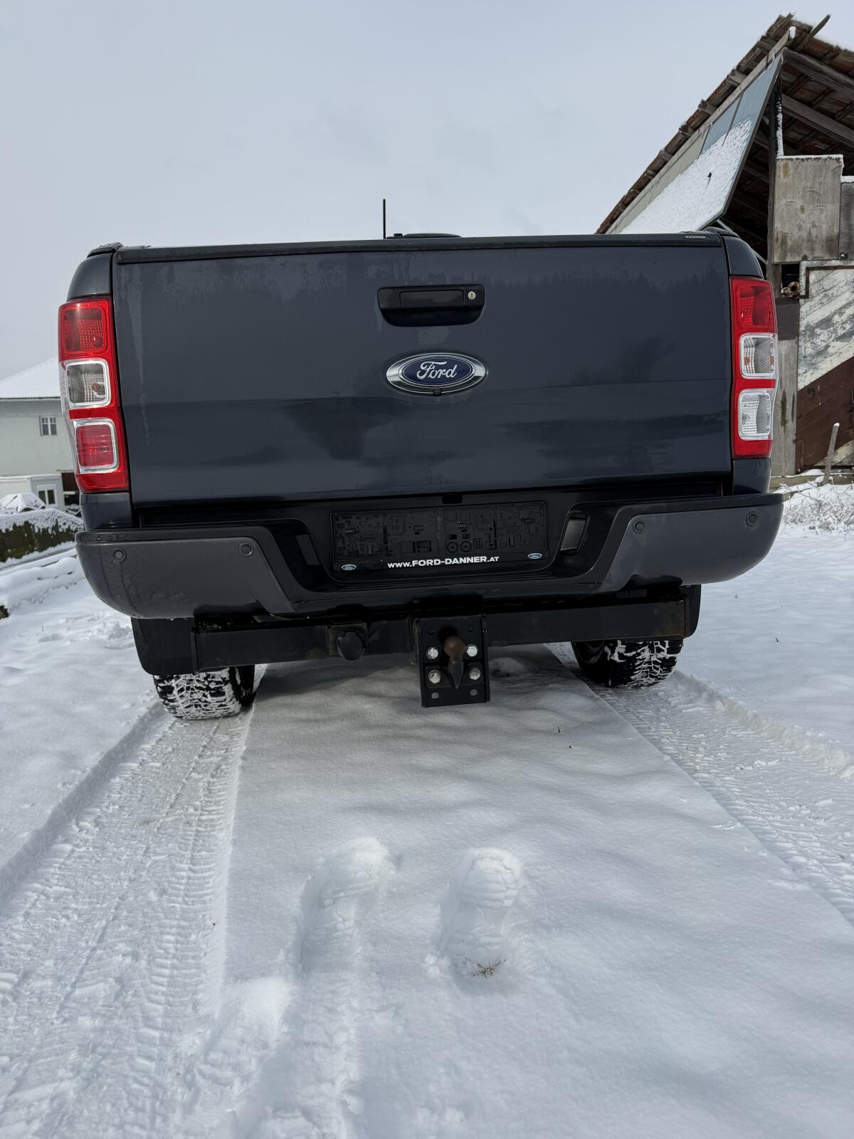 Ford Ranger Wildtrak 3.2 TDCi Pickup 3