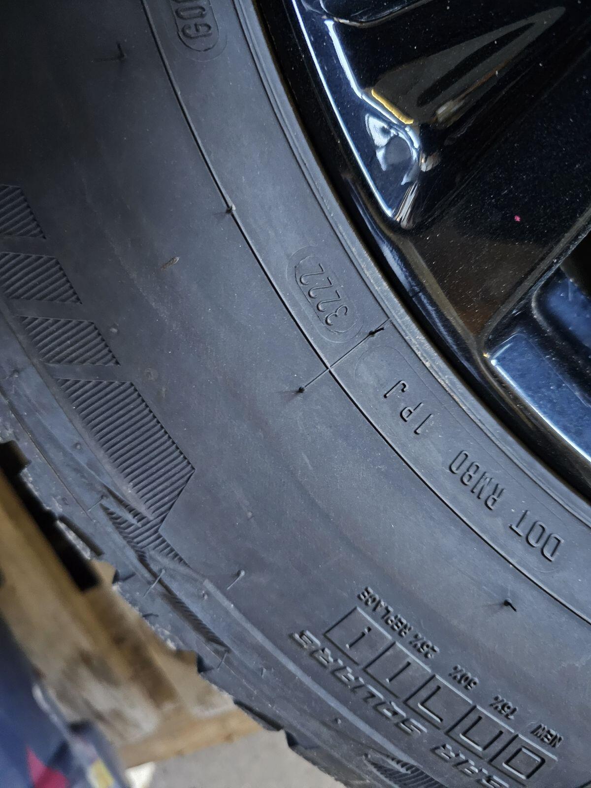 Ford Ranger 18 Zoll Felgen mit Reifen Cooper 255/60R18 3