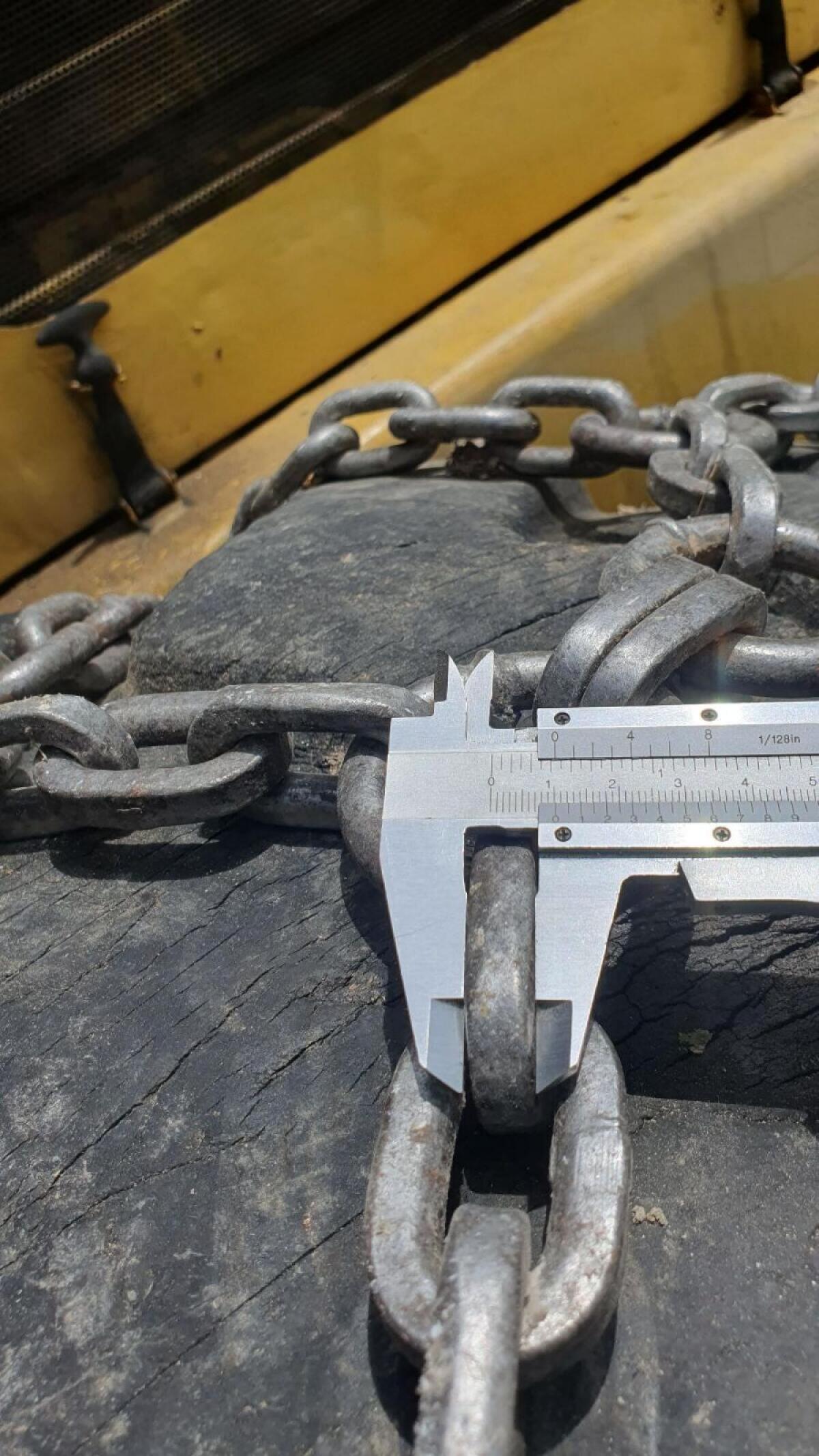 Schneeketten Pewag U3632 für Radlader 3