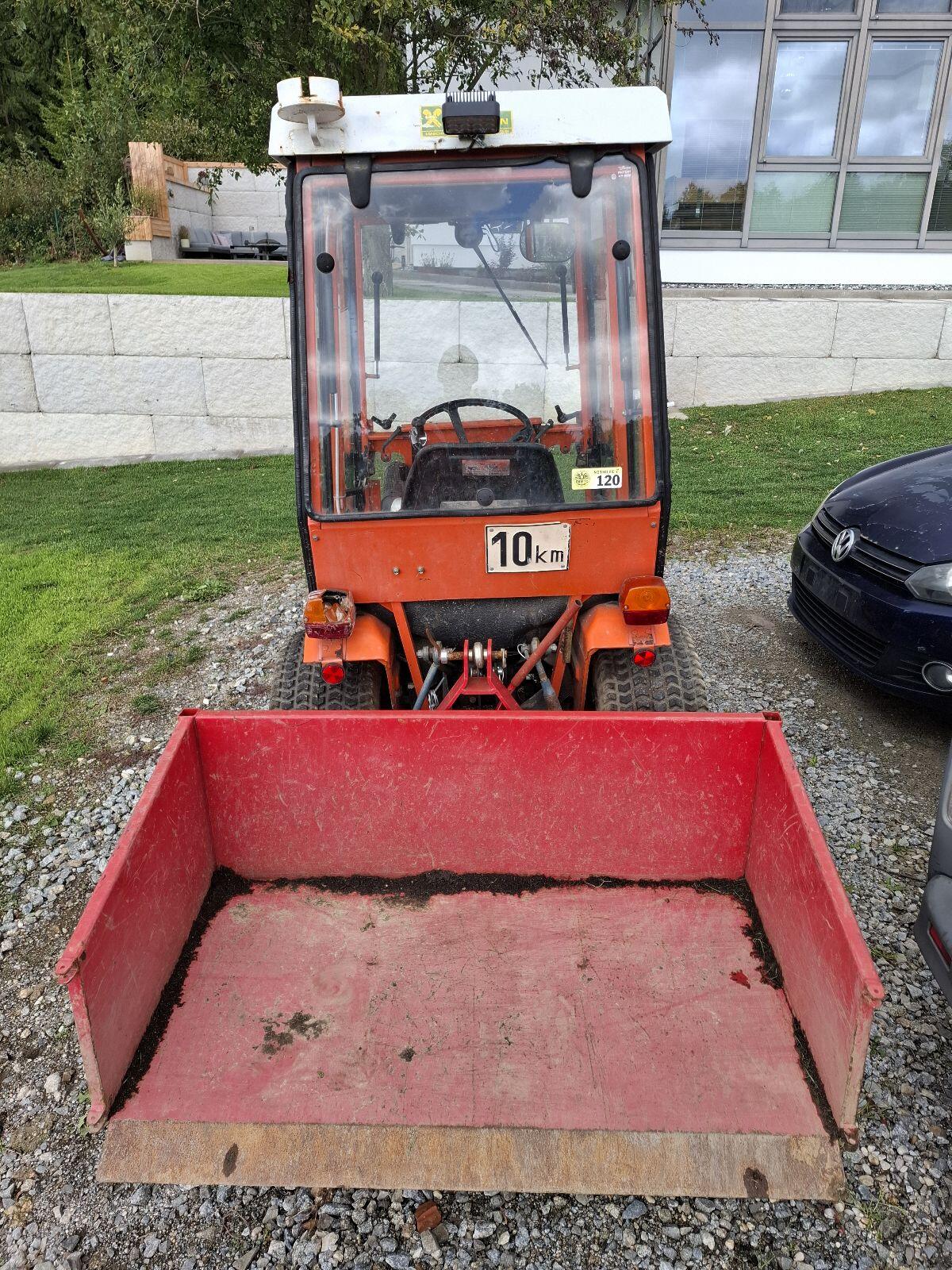 Kubota B 7200 HST Allrad 3
