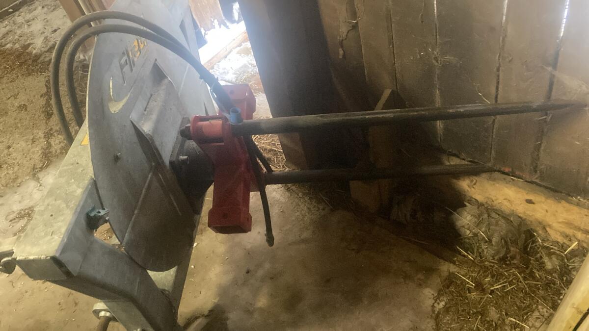 Fliegl Rundballenabwickler 2