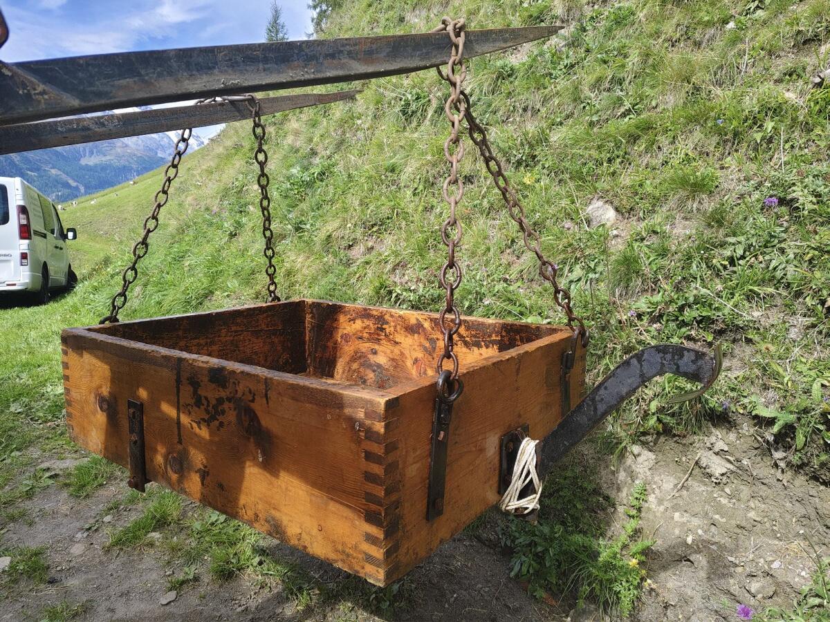 Holztruhen Schleifmaschine Aufzugkiste 3