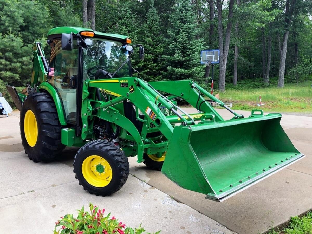 John Deere 4066R Traktor 2