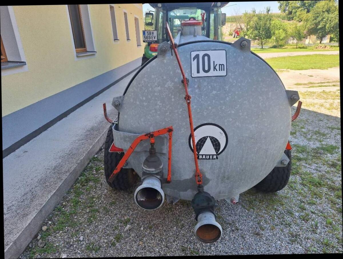 Bauer Güllefass 2.100 l V 22 UV 2