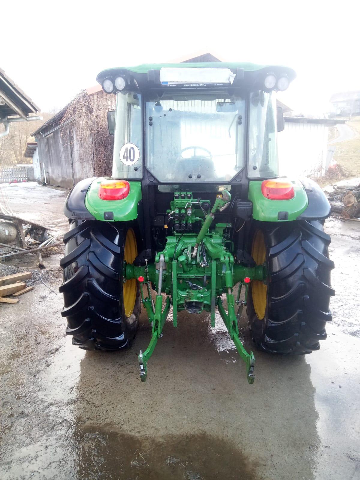 John Deere 5090M 2