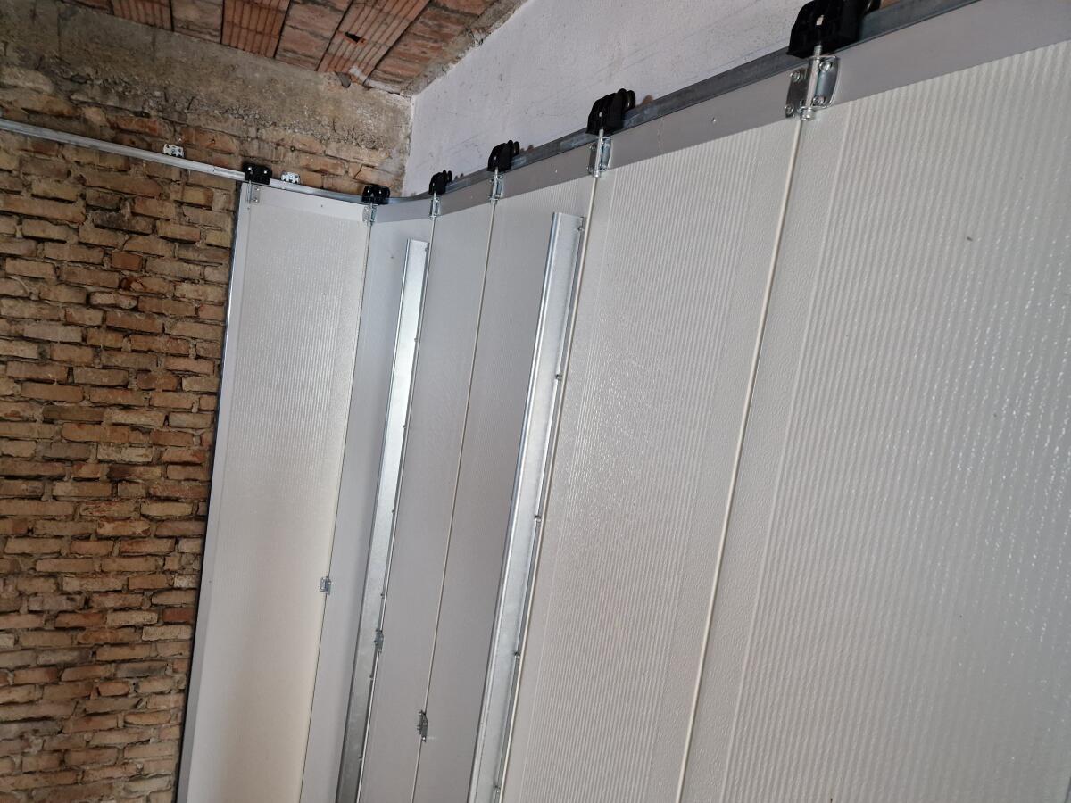 Normstahl - Seitensektionaltor 2