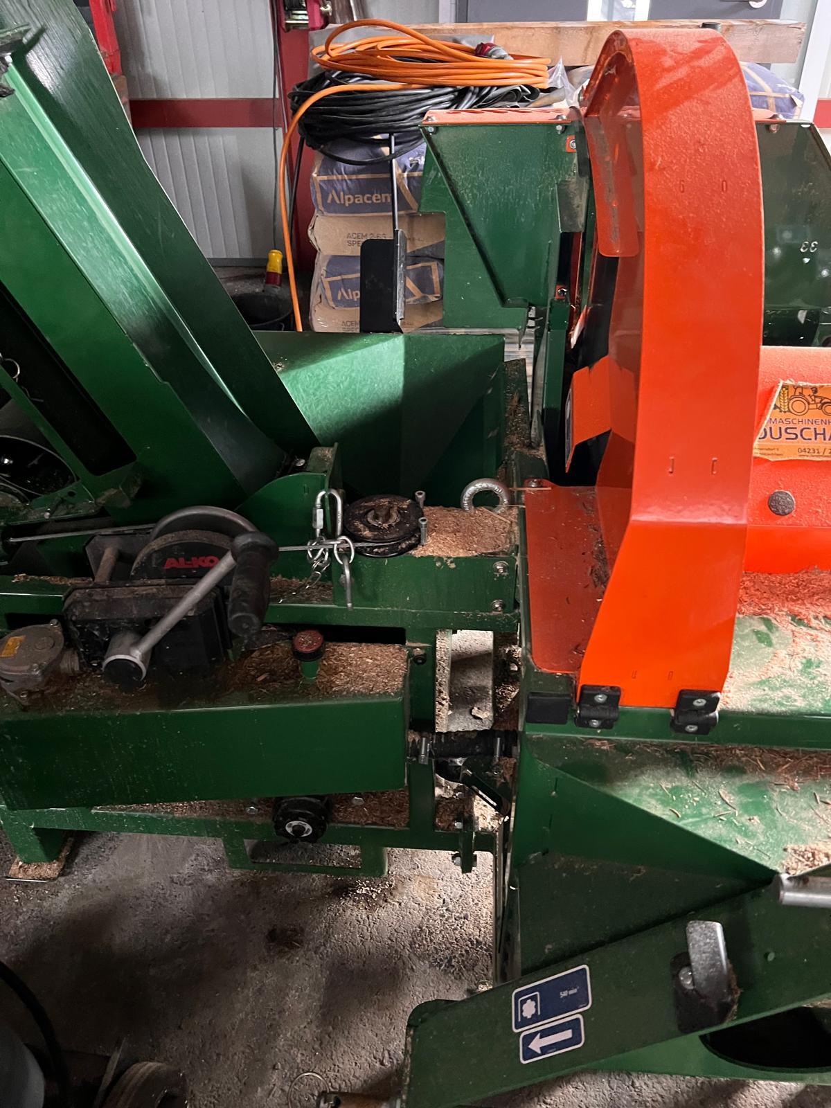 Posch Wippsäge mit Förderband 2