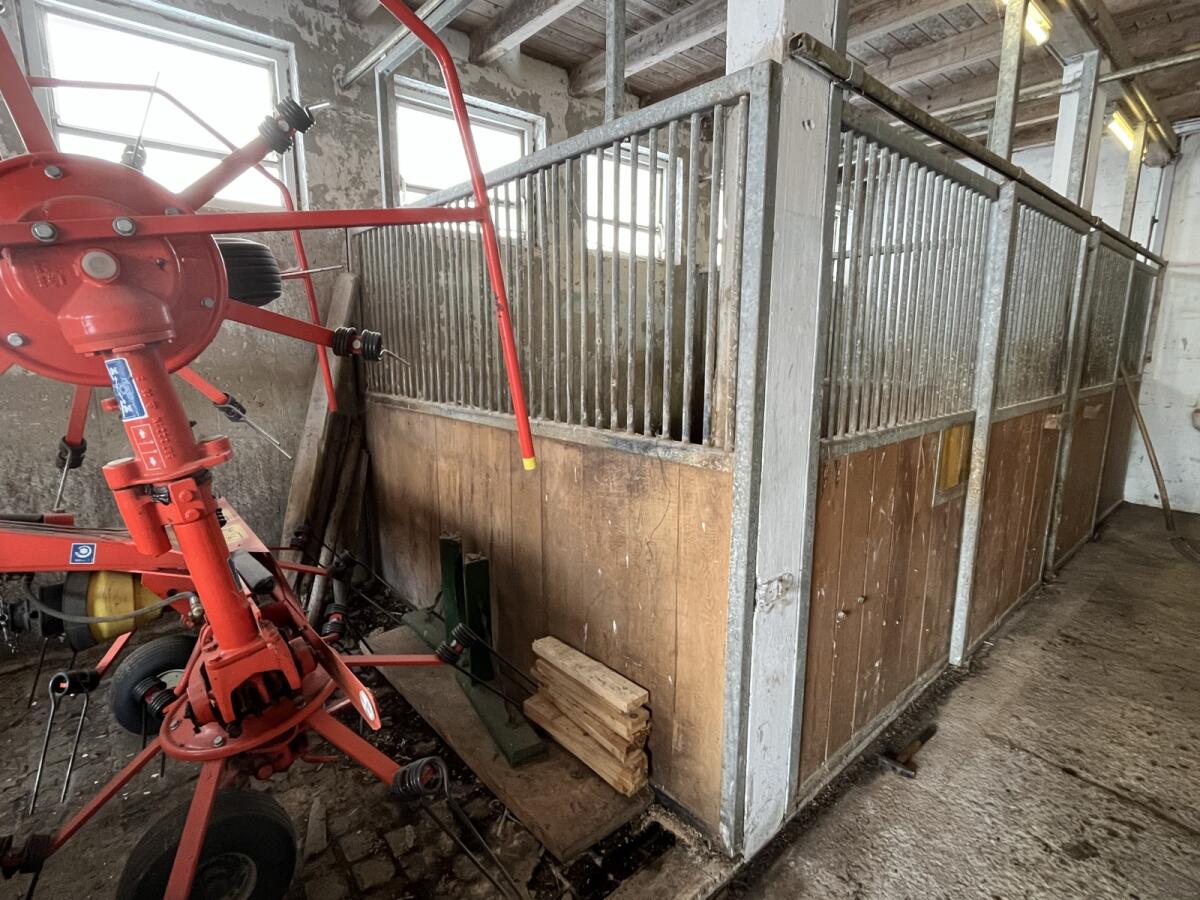 Trennwände für Pferdeboxen 2