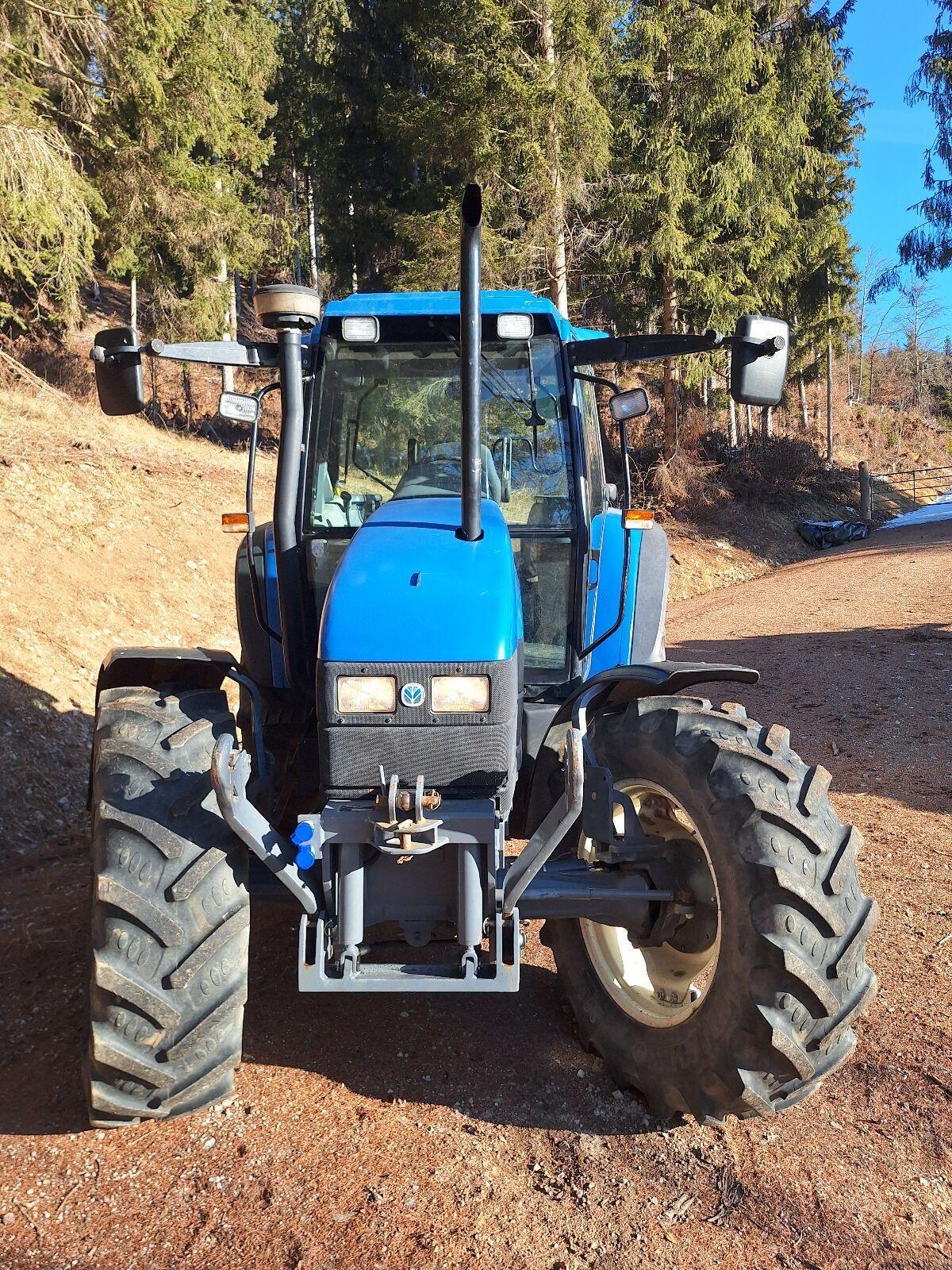 New Holland TS100 2