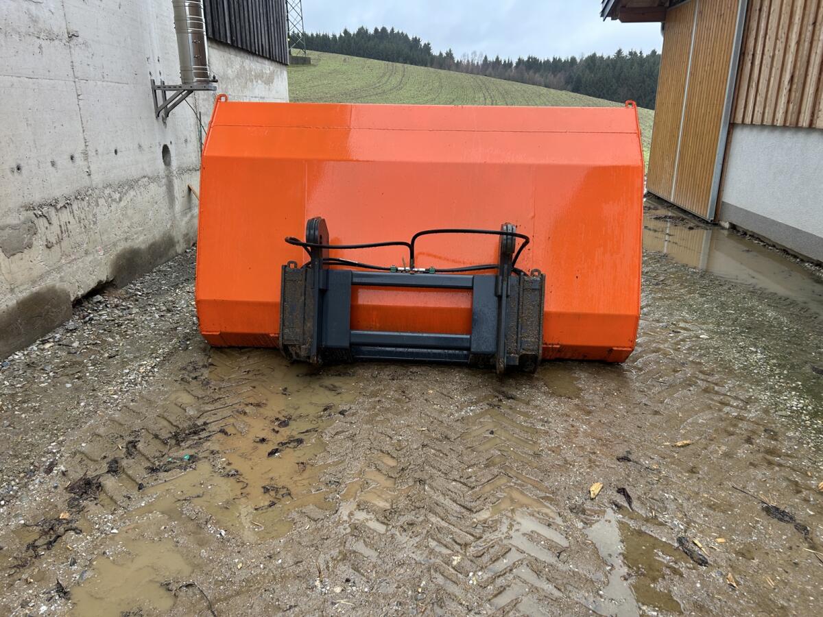 Hochkippschaufel Volvo 2