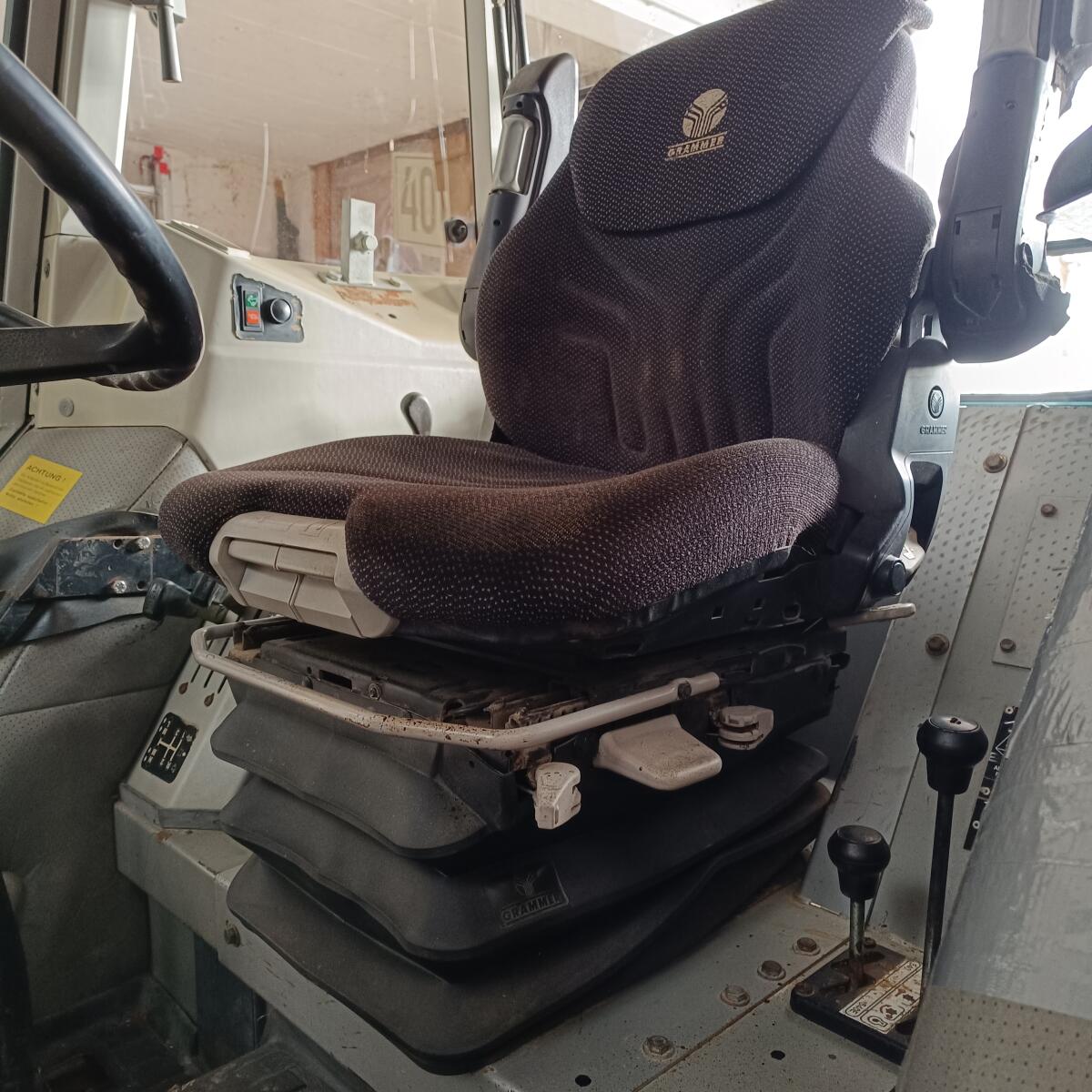 Massey Ferguson 382 Turbo 2