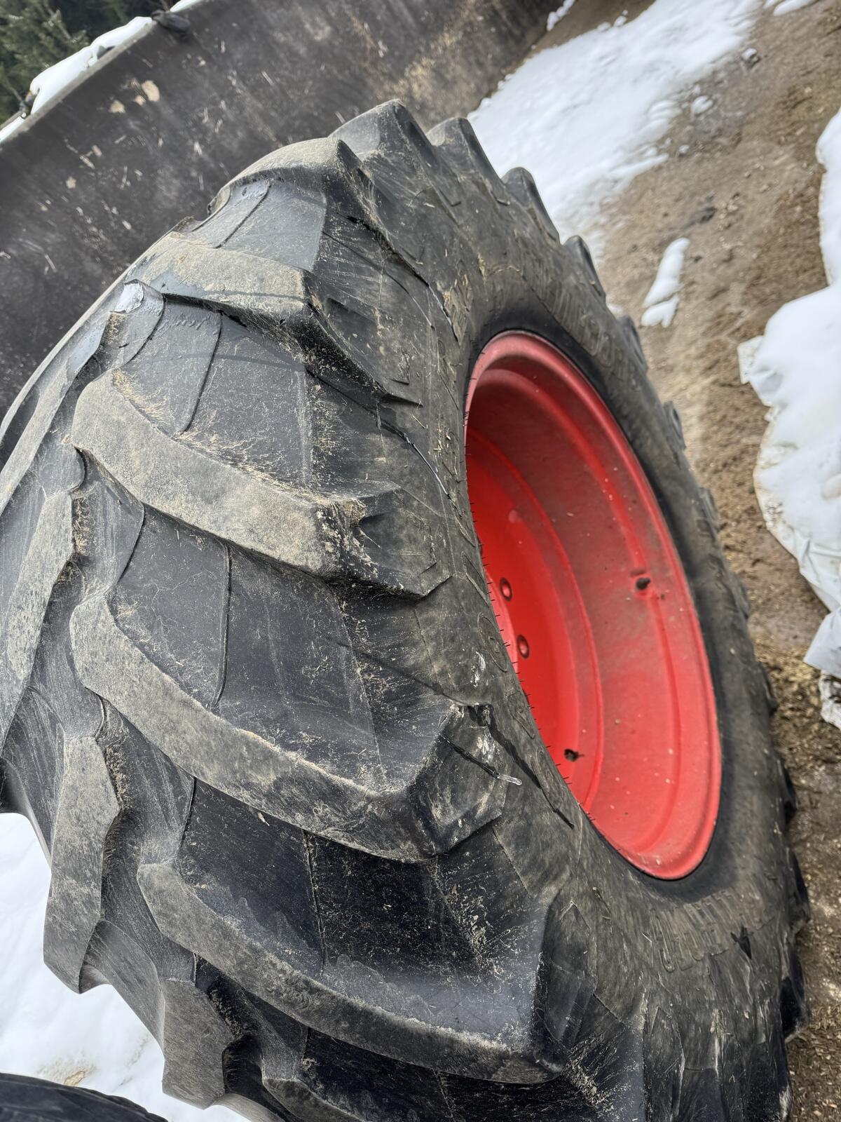 Komplettreifen Original Fendt 540/65R28 2